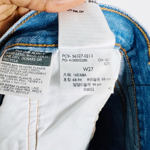 NEW Levi’s Premium 501 High Rise Distressed Shorts - Picture 10 of 12